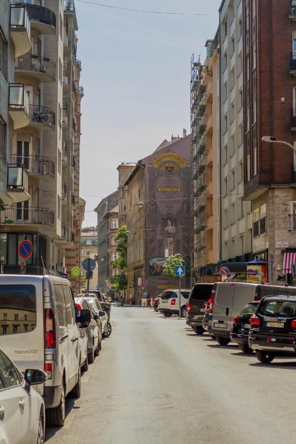 Bengt Kiraly Str. Apartman *